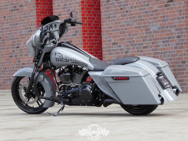 Harley Davidson Street Glide GunShip Gray Bagger 2014′ – Bad Ass ...